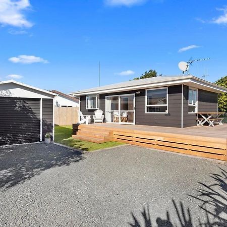 The Black Bach - Mt Maunganui Holiday Home Mount Maunganui Exterior photo