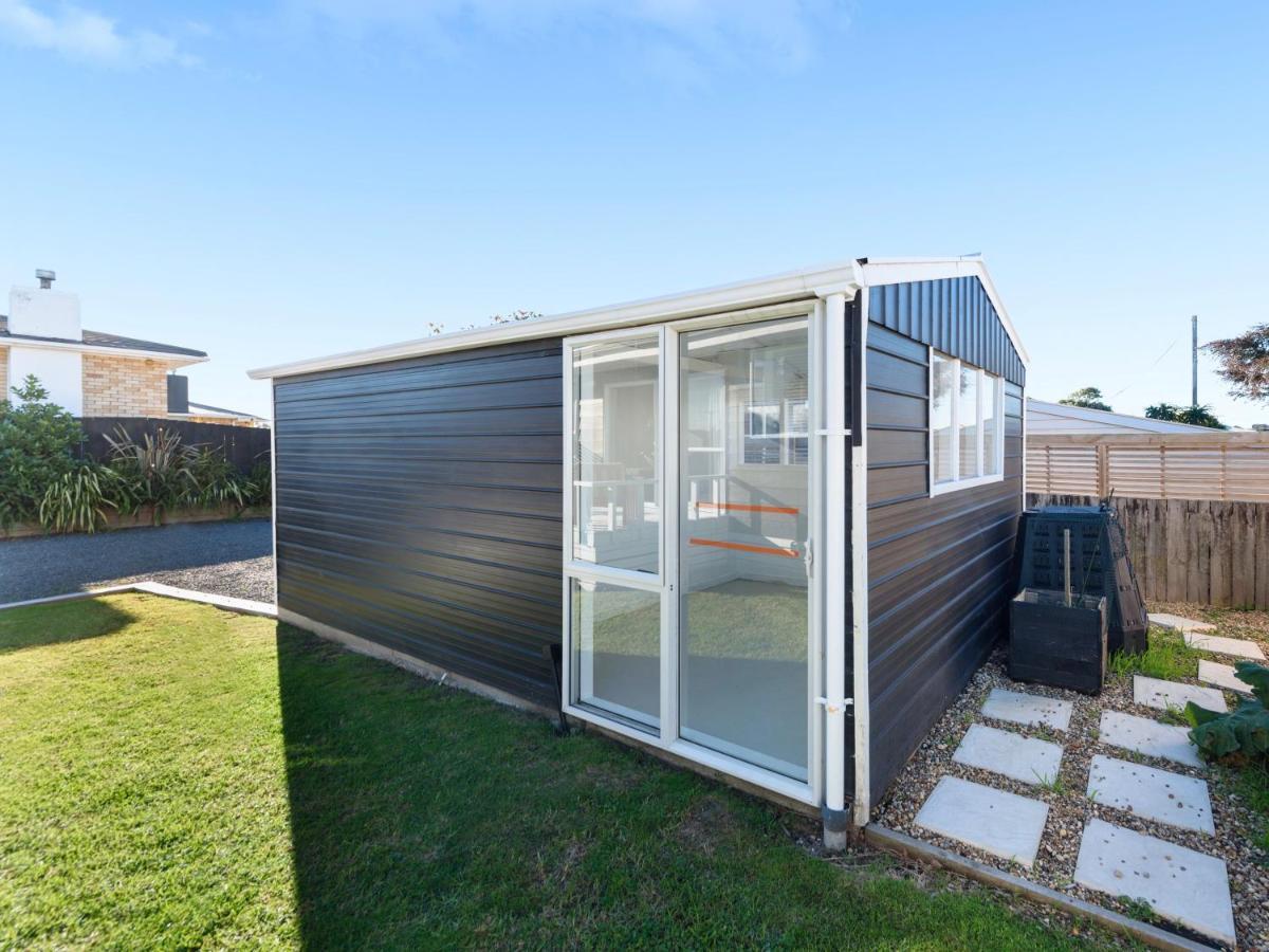 The Black Bach - Mt Maunganui Holiday Home Mount Maunganui Exterior photo